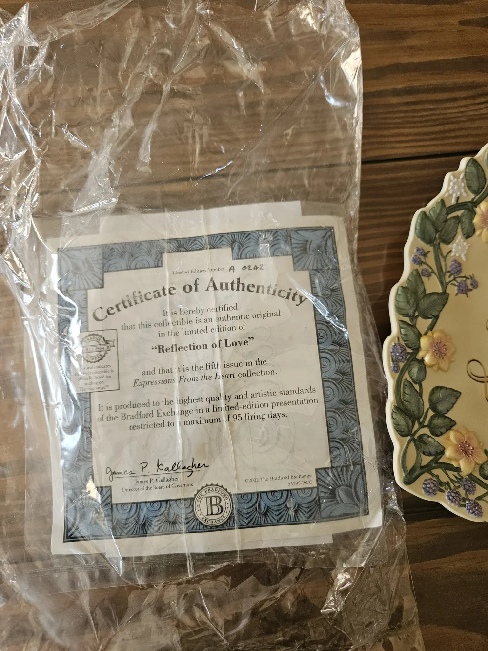 Heart-Shaped Floral Wall Plaque - Cream with Yellow & Green Accents